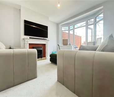 Central Avenue, Hounslow, TW3 2RJ - Photo 5