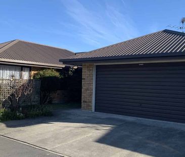 3 bedroom home in Redwoodtown - Photo 4