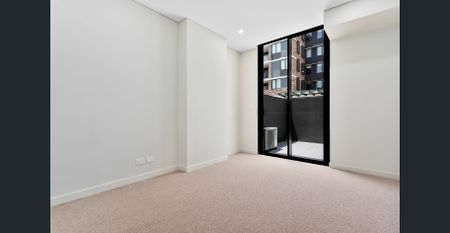 Brand new one-bedroom apartment with courtyard in Caringbah Greens - Photo 3