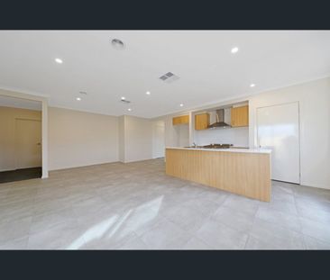 47 Belladonna Circuit, Wallan, Vic 3756 - Photo 3