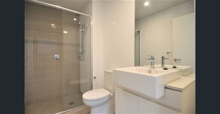 Metro Grand luxurious 2-bedroom apartment - Photo 5