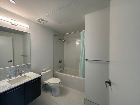 For Lease - 3 Gloucester Street Unit# 2211, Toronto, Ontario - Photo 5