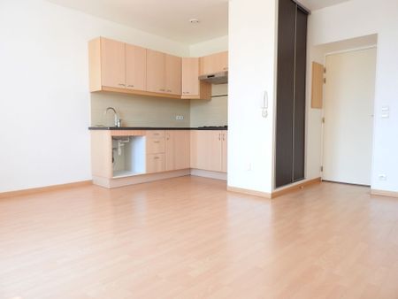 Location Appartement 3 pièces 56m² LONGWY 54400 - Photo 4