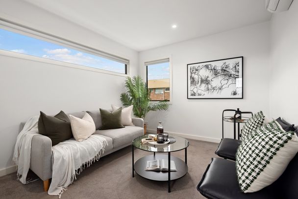 *REGISTER TO INSPECT VIA REALESTATE.COM.AU LINK & PHOTO ID MUST BE PROVIDED AT ENTRY, WHEN VIEWING ALL RENTAL PROPERTIES WITH BARRY PLANT FRANKSTON* - Photo 1