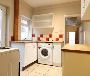 3 bedroom terraced house to rent - Photo 6