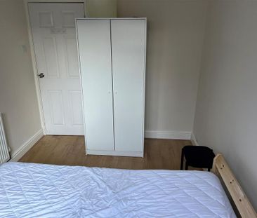 1 bedroom property to rent - Photo 2