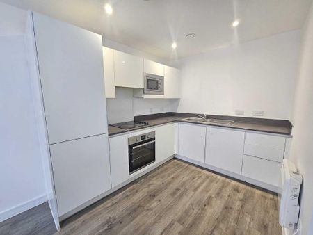 2 bedroom flat to rent - Photo 2