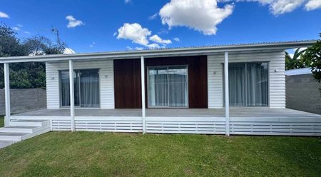 FULLY FENCED, PRIVATE LOCATION - Photo 2