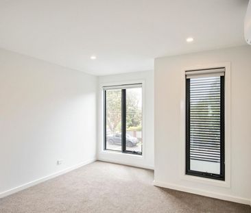 30A Shasta Avenue, Brighton East VIC 3187 - Townhouse For Rent | Do... - Photo 6