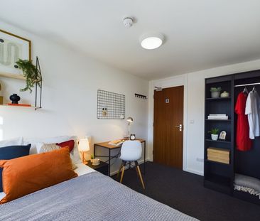 Room in a Shared House, Brookside, DE1 - Photo 4