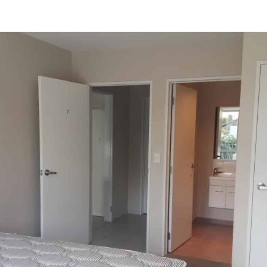 Riccarton, 1 bedroom - Photo 1