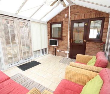 The Cloisters, Stapenhill, DE15 - Photo 5