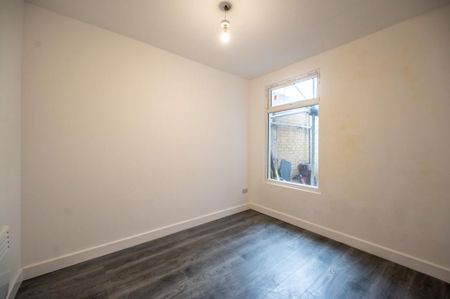 6 bedroom flat to rent - Photo 2