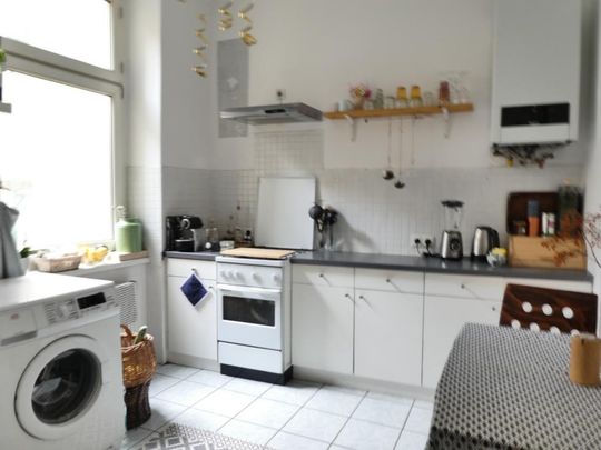 Wunderschöne 2-Zimmer Altbauwohnung in absoluter Top-Lage! - Photo 1