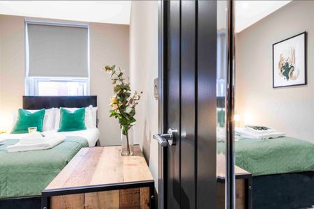 2 Bed Flat, Nottingham, NG7 - Photo 2