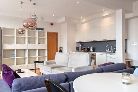 2 bedroom flat to rent - Photo 2