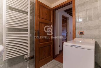 via miramare, 3, Camaiore, Tuscany 55041