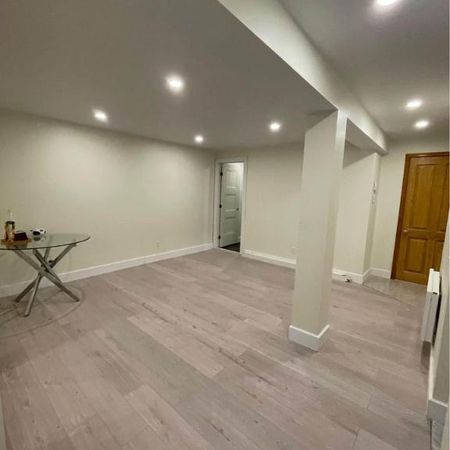 LOGEMENT 4 /1, style condo. à louer près de tous les services - Photo 4
