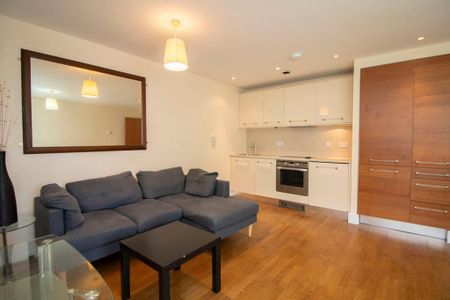 2 bedroom flat to rent - Photo 2