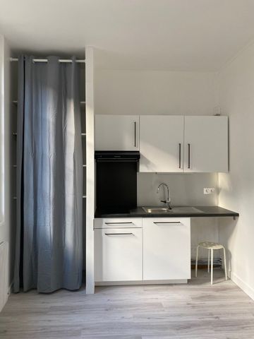 Location Appartement 1 pièce 17m² ANGOULEME 16000 - Photo 2