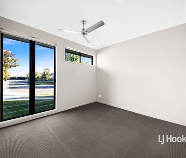 The Perfect Blend of Space, Comfort and Location! APPLICATIONS NOW ... - Photo 6