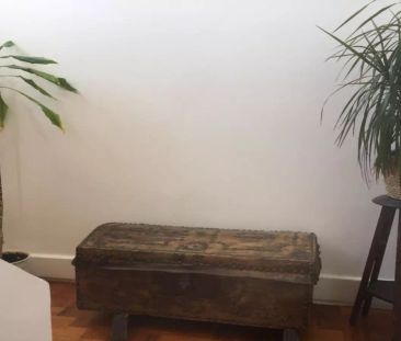 Room in a shared 2-bedroom apartment for rent in Lisbon, only for f... - Foto 5