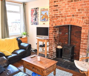 2 bedroom terraced house to rent - Photo 1