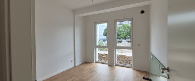 Erstbezug nach Sanierung - Schicke 2-Zimmer mit Parkett, Balkon, Einbauküche und Fußbodenheizung - Photo 1