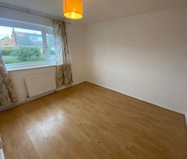 Semi-detached house to rent on - Photo 4