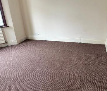 4 bedroom terraced house to rent - Photo 3