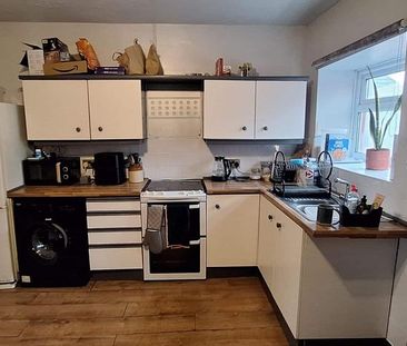 3 bedroom terraced house to rent - Photo 6