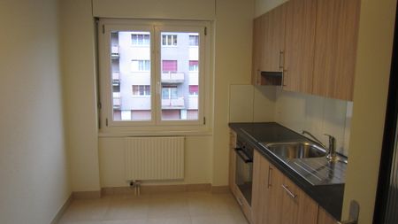 Appartement de 3,5 pièces avec balcon et ascenseur - Photo 3