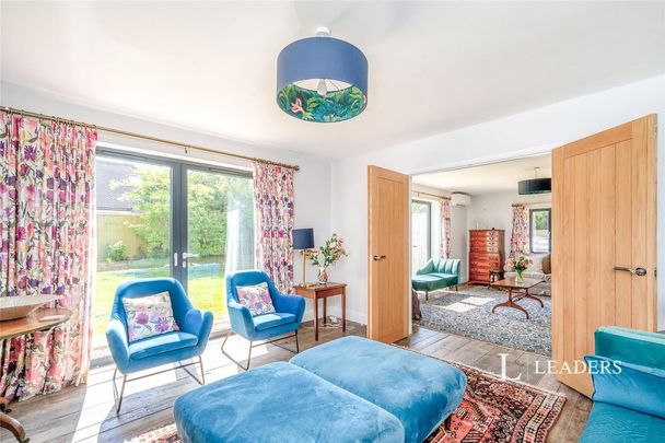 7 bedroom detached house to rent - Photo 1