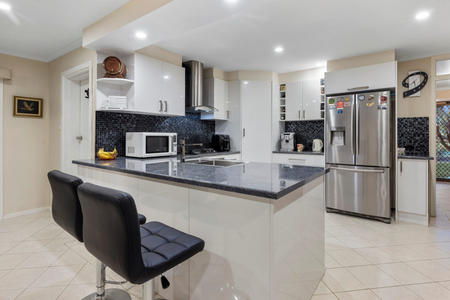 13 Elliott Avenue, Gulfview Heights SA 5096 - House For Rent - $660 | Domain - Photo 4