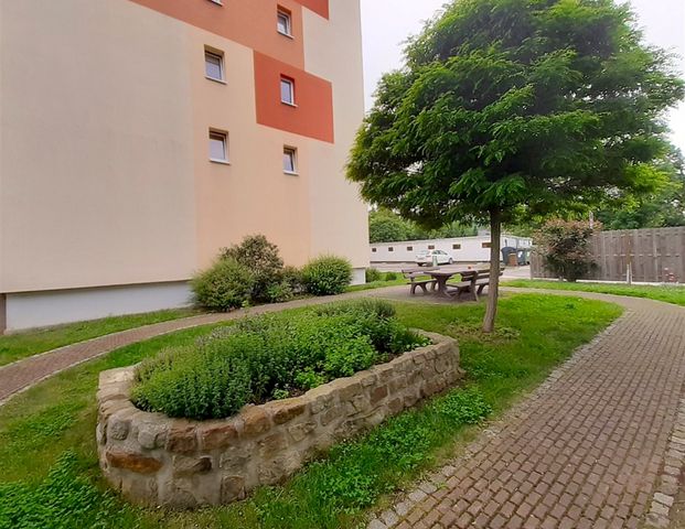 Tolle 3-Raum-Wohnung mit Einbauküche - Photo 1