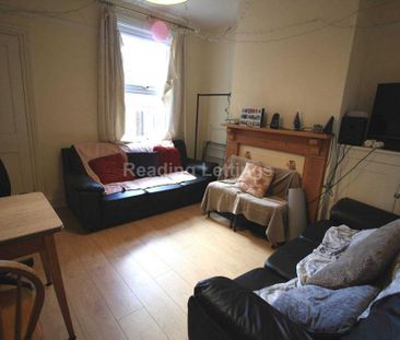 6 bedroom terraced house to rent - Photo 1