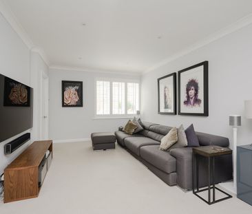 Rosslyn Park, Weybridge, KT13 - Photo 2