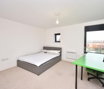 2 bedroom flat to rent - Photo 4