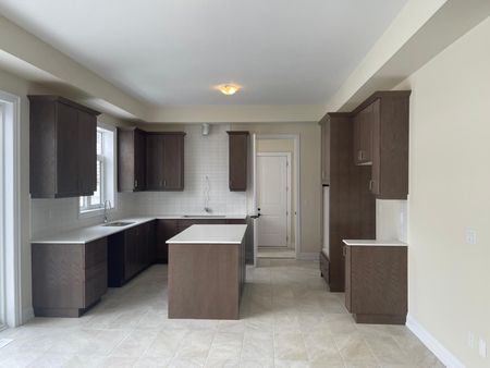 For Lease - 28 Pearsall Place, Oro-Medonte, Ontario - Photo 4
