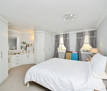 3 Bed Flat, Seymour Square, BN2 - Photo 5