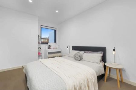 “beautiful 2 Bedroom Apartment - Available Now!” - Photo 4