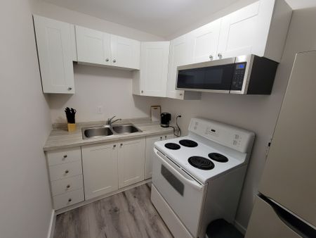 For Lease - 1015 Arnold Street Unit# 4, Innisfil, Ontario - Photo 3