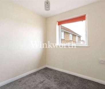 Links Side, Enfield, EN2 - Photo 3