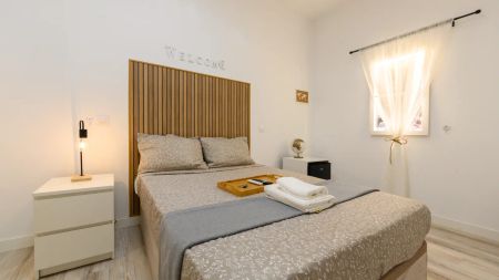 Room in a shared 10-bedroom apartment for rent in Palacio. - Photo 4
