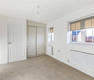 3 bedroom semi-detached house to rent - Photo 3