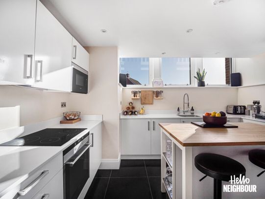 Pearse House, Birchwood Mews - Photo 1