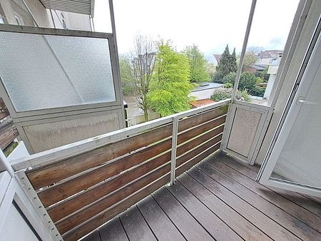 Mit Balkon! Helle 3-Zimmer-Wohnung in Bremerhaven-Lehe - Photo 4