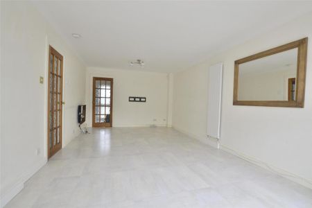 3 bedroom detached house to rent - Photo 4