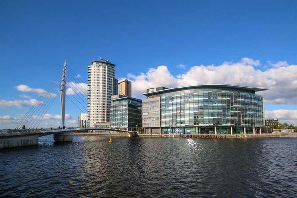 The Heart, Blue, Media City Uk, Salford, M50 - Photo 1