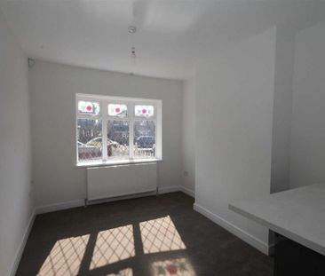 3 bedroom private hall to rent - Photo 4